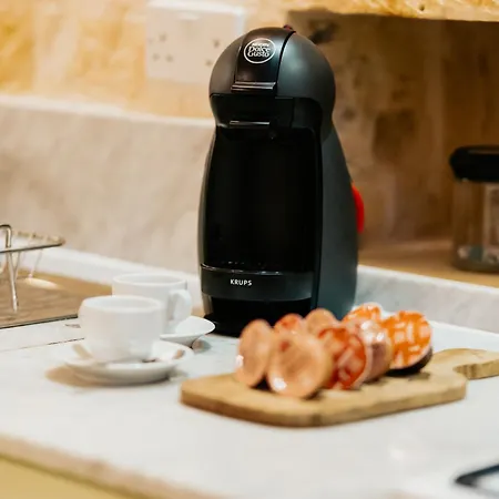 Feriehus Mohba Townhouse, Private Roof Jacuzzi, Garden, Bbq By Haven & Keys Malta