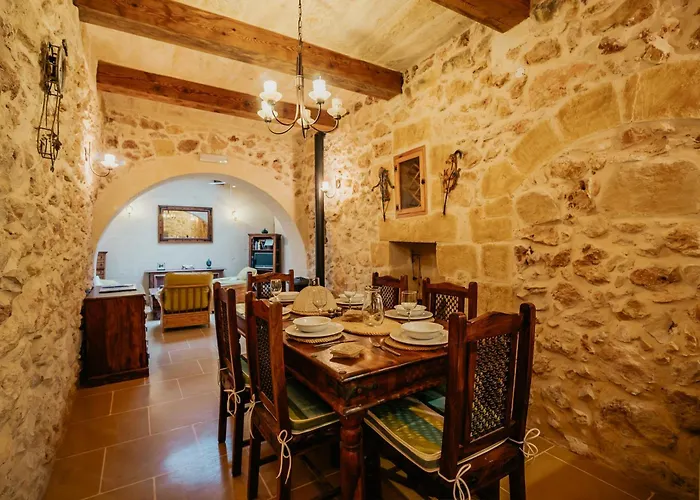 Mohba Townhouse, Private Roof Jacuzzi, Garden, Bbq By Haven & Keys Malta Сasa de vacaciones