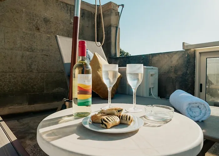 Mohba Townhouse, Private Roof Jacuzzi, Garden, Bbq By Haven & Keys Malta Сasa de vacaciones *