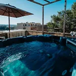 Mohba Townhouse - Private Roof Splash Pool - Not Heated - *