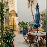 Casa vacanze Mohba Townhouse, Private Roof Jacuzzi, Garden, Bbq By Haven & Keys Malta