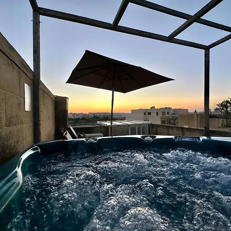 Mohba Townhouse Private Roof Jacuzzi Bbq
