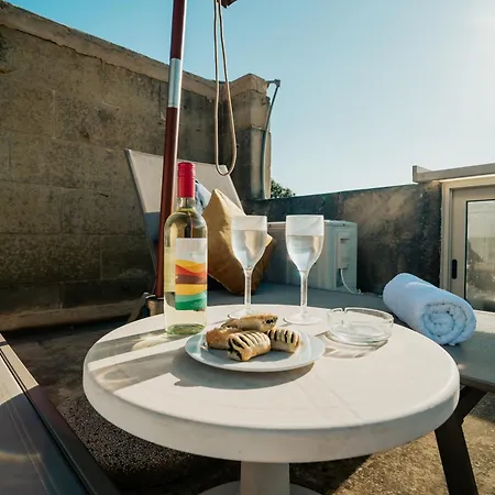 Mohba Townhouse, Private Roof Jacuzzi, Garden, Bbq By Haven & Keys Malta Semesterbostad *