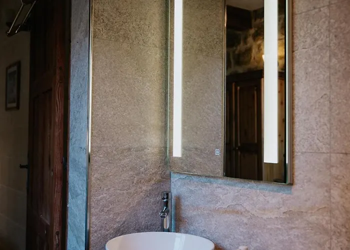 Ferienhaus Mohba Townhouse, Private Roof Jacuzzi, Garden, Bbq By Haven & Keys Malta Xagħra